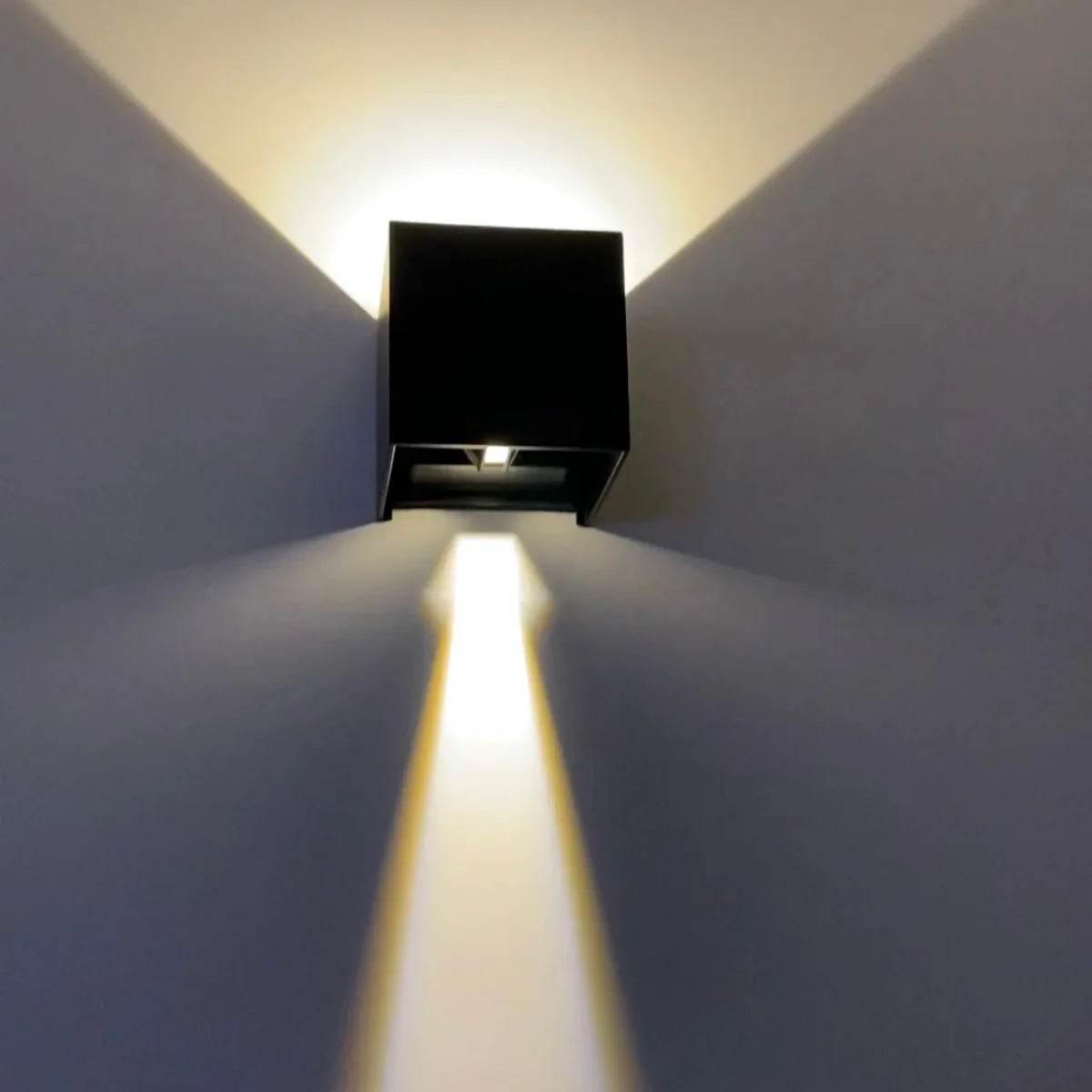 Wandlamp Pylos – LED – Zwart – Up Down – afbeelding 4
